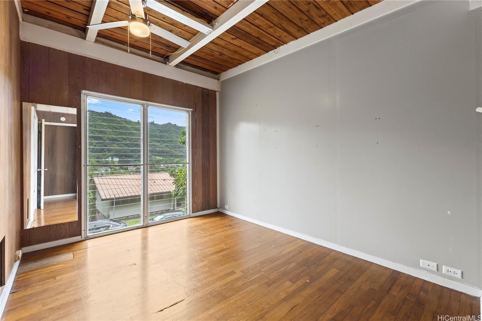 157  Waokanaka Place Old Pali, Honolulu home - photo 10 of 22