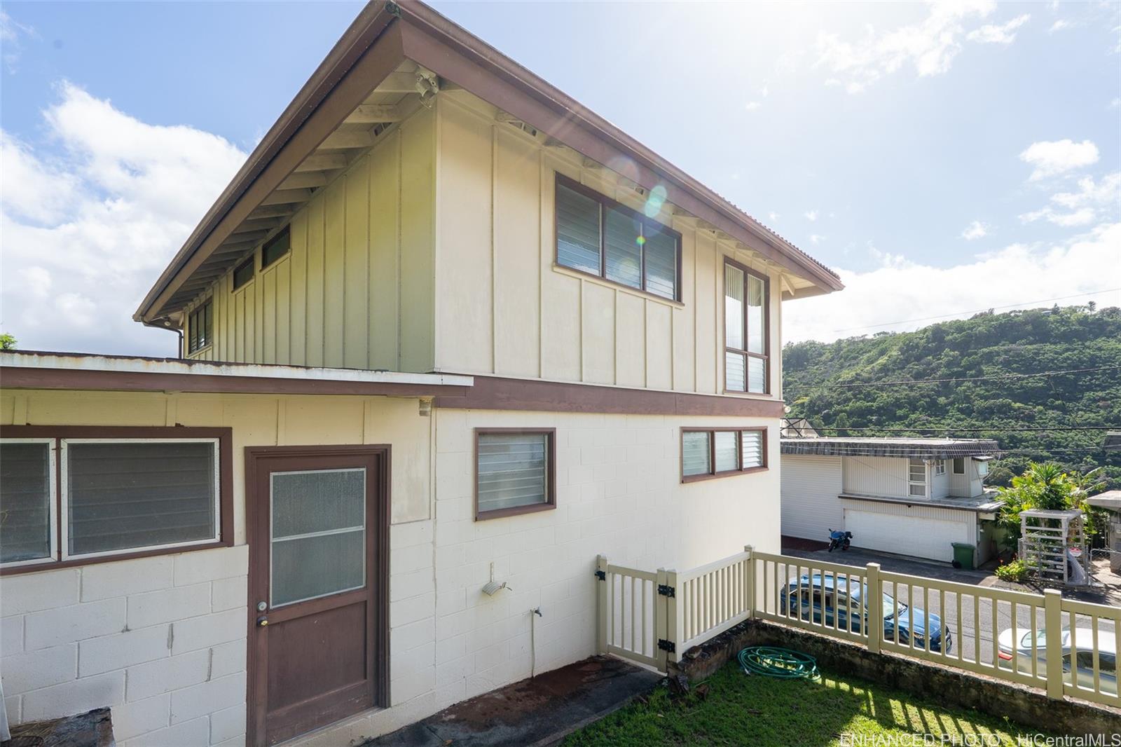 1570  Ala Lani Street Moanalua Valley, Honolulu home - photo 24 of 25