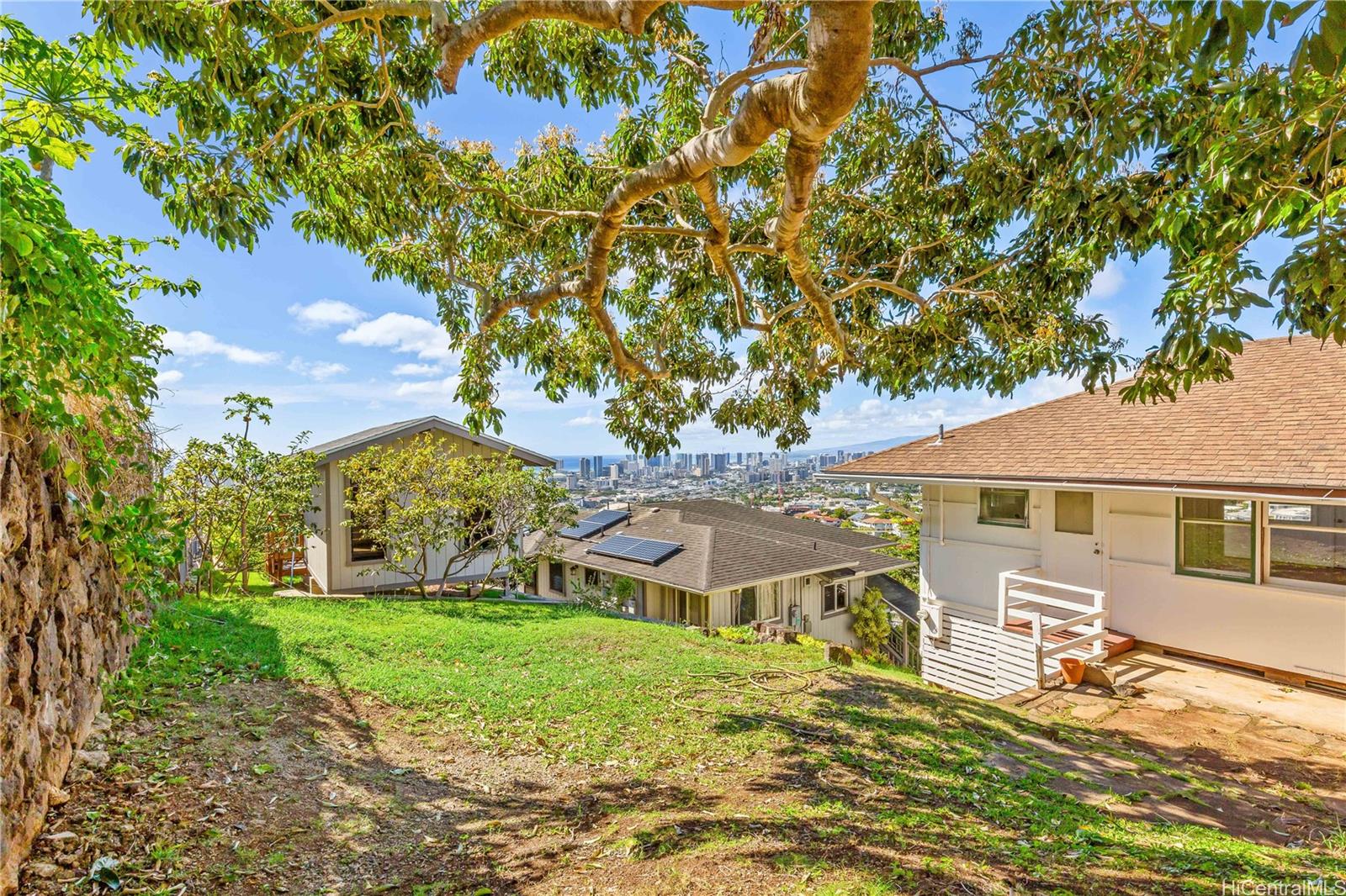 1571  Alencastre St St. Louis, Diamond Head home - photo 18 of 19