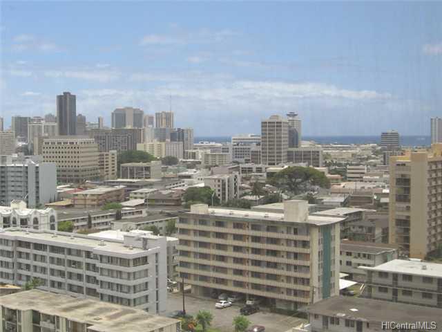 Pakalana condo # 1205, Honolulu, Hawaii - photo 3 of 10