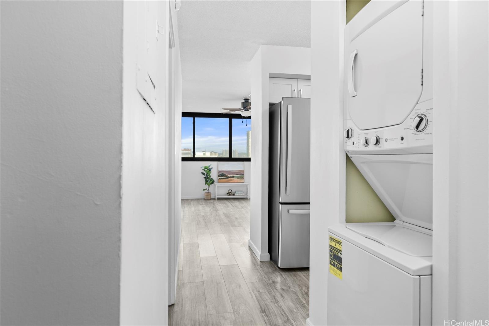 Pakalana condo # 503, Honolulu, Hawaii - photo 11 of 24