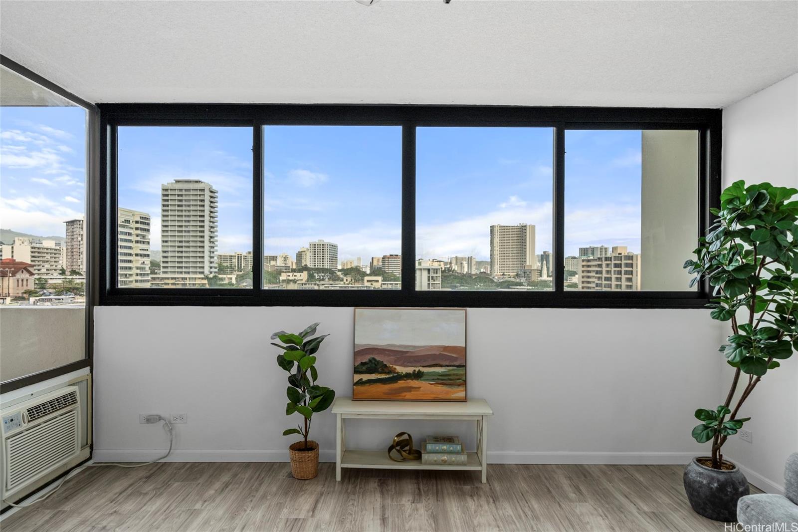 Pakalana condo # 503, Honolulu, Hawaii - photo 5 of 24