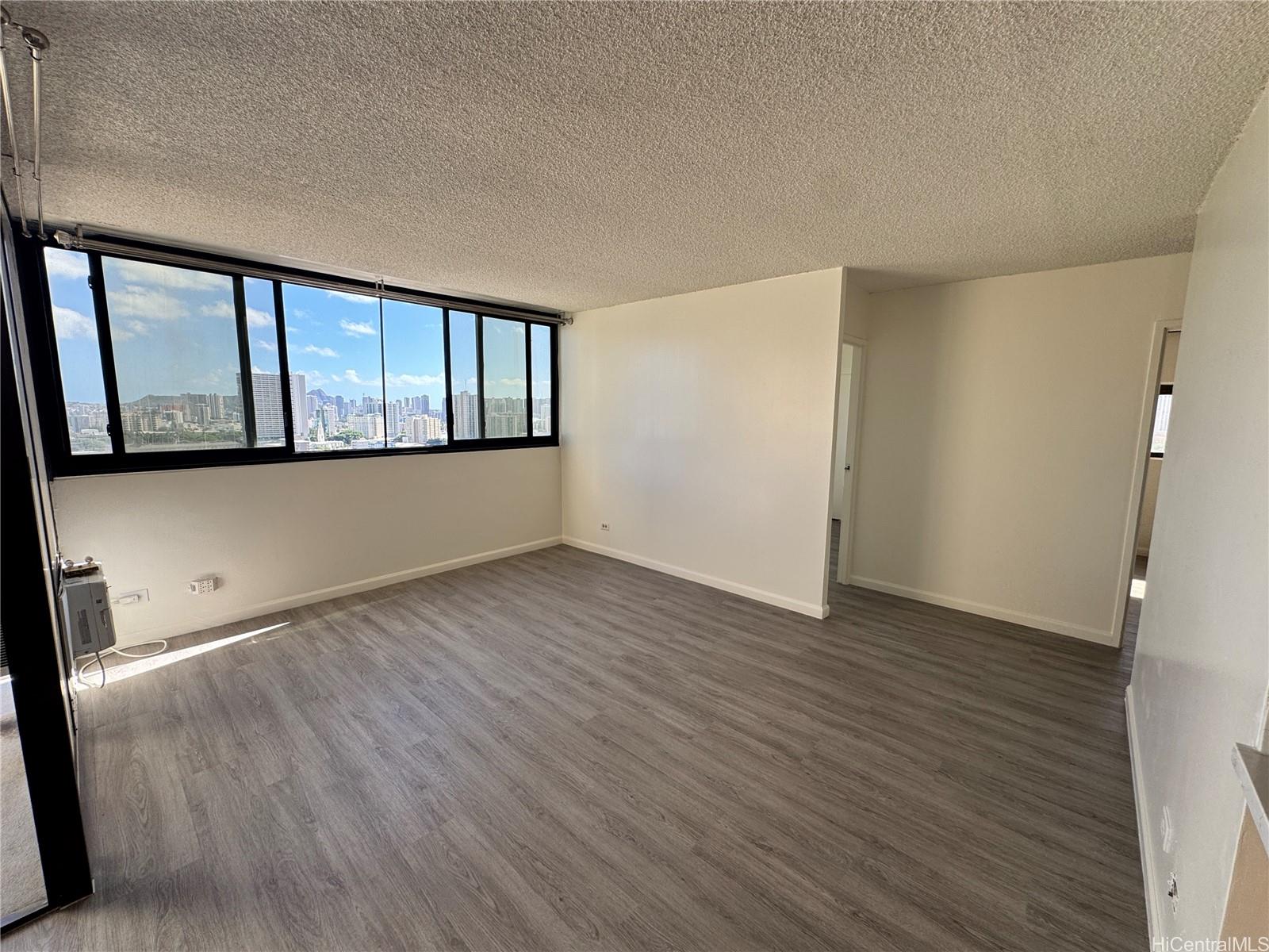 1571 Piikoi St Honolulu - Rental - photo 12 of 14