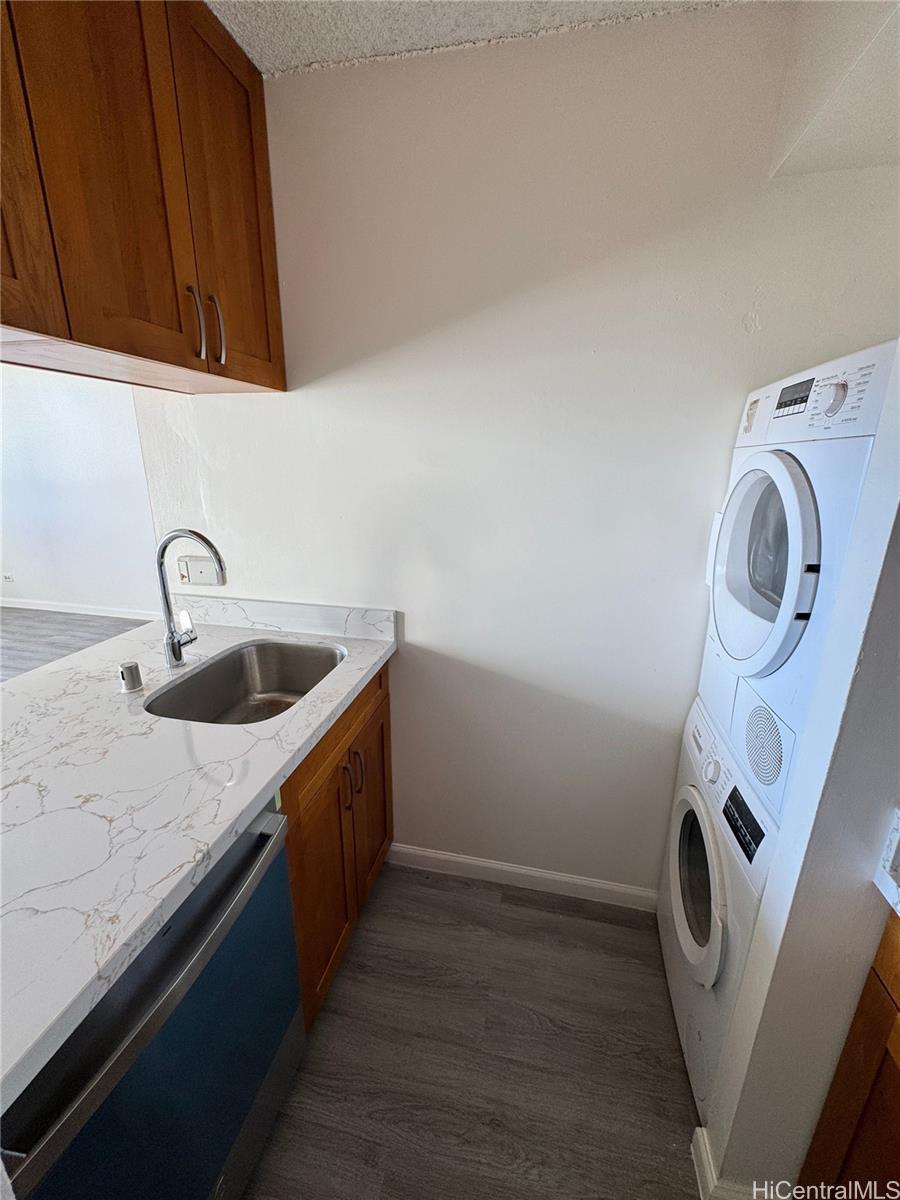 1571 Piikoi St Honolulu - Rental - photo 3 of 14