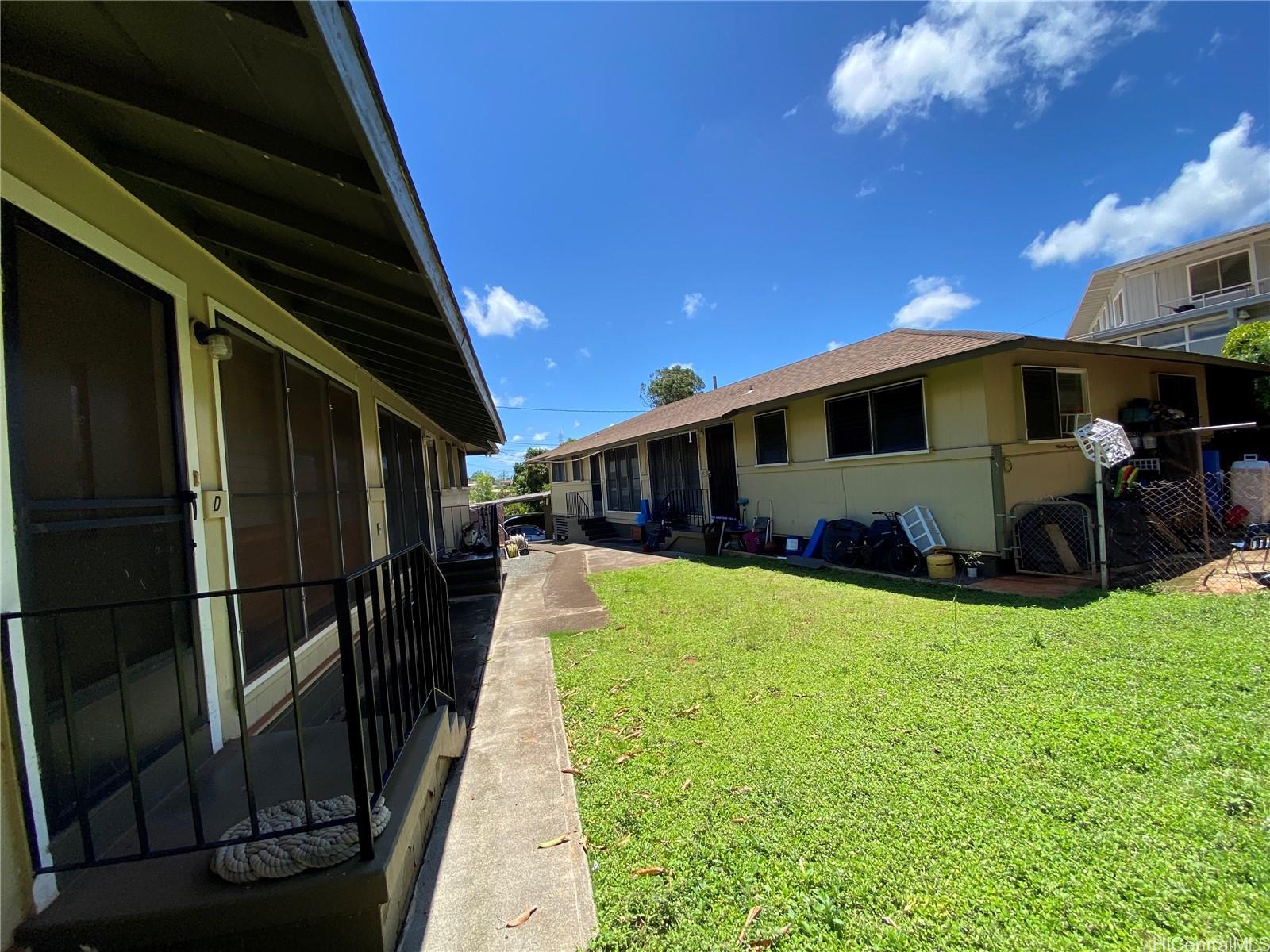 1575 Hoohaku Street Pearl City - Multi-family - photo 3 of 25