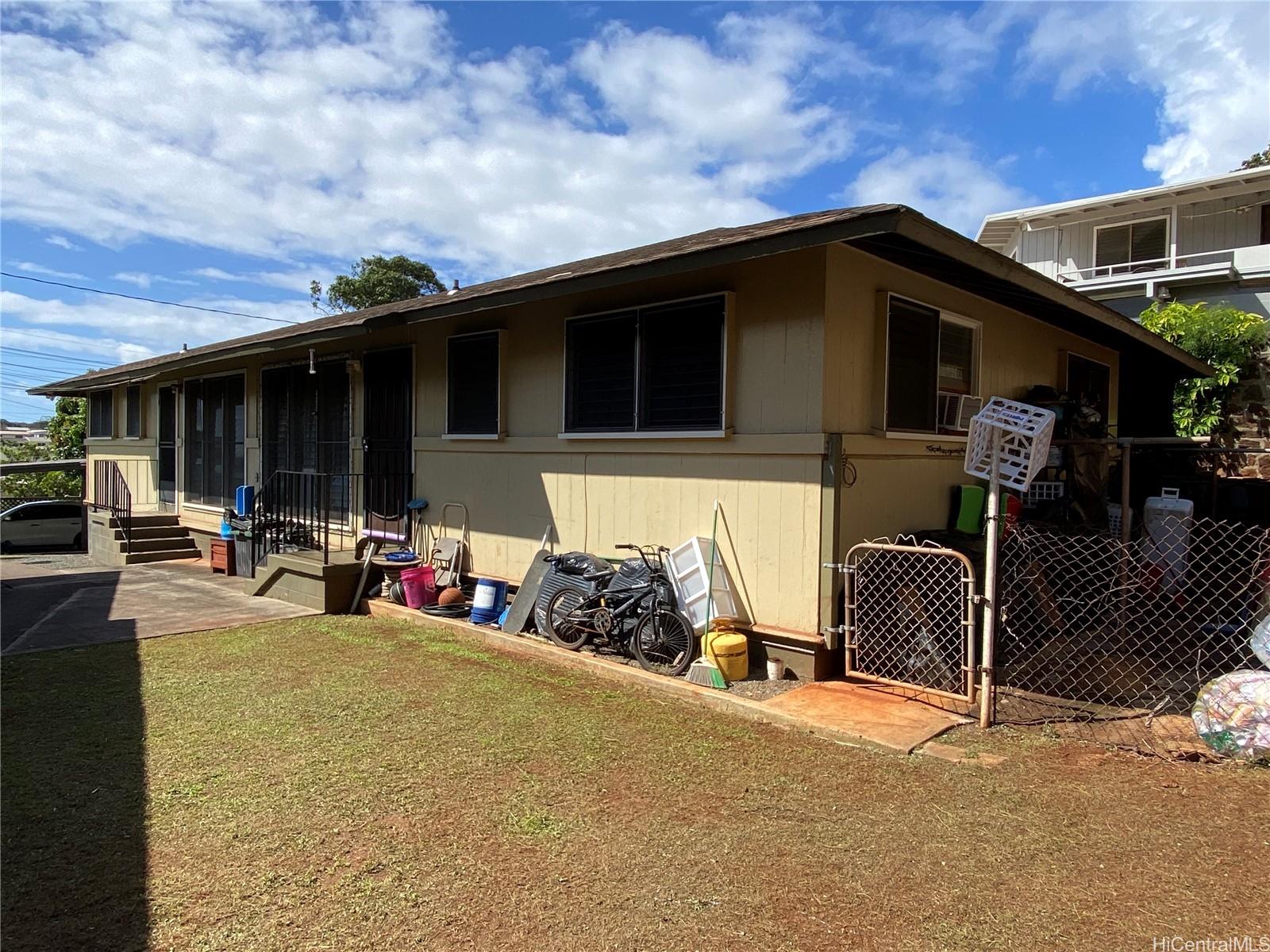 1575 Hoohaku Street Pearl City - Multi-family - photo 9 of 25