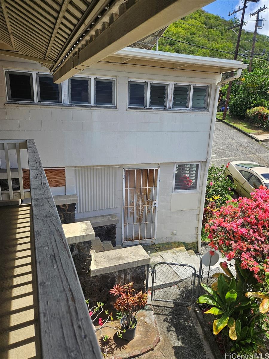 1578 Pele Street Honolulu - Multi-family - photo 4 of 23