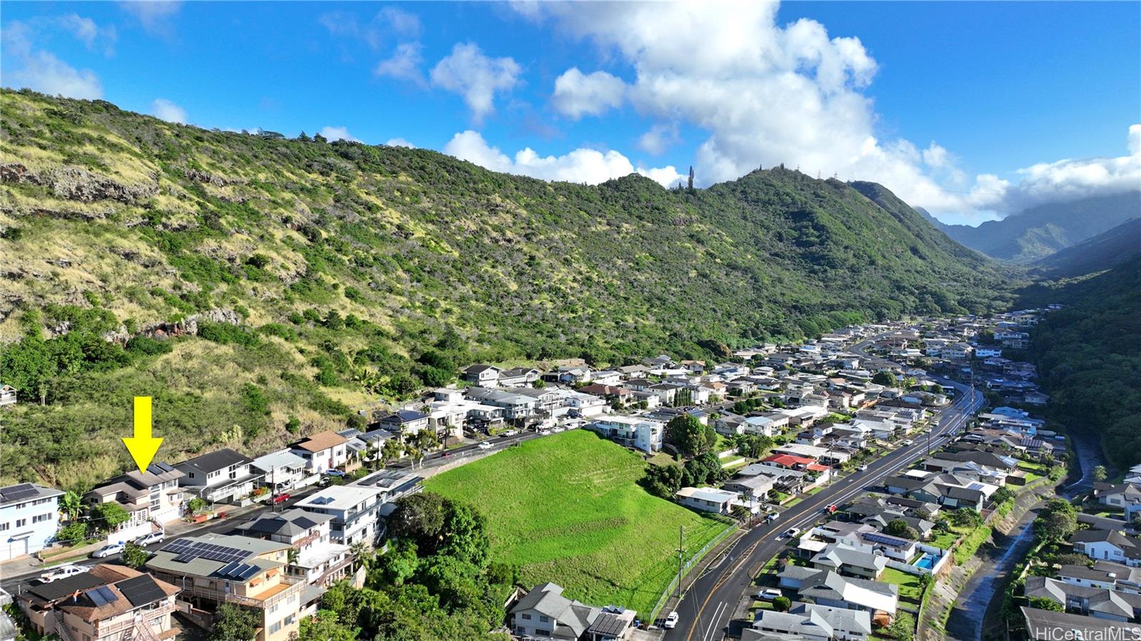 1580  Ala Lani Street Moanalua Valley, Honolulu home - photo 2 of 25