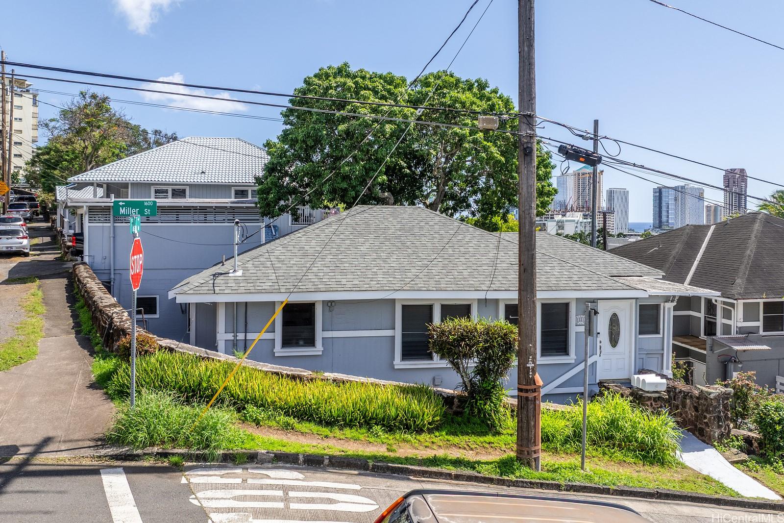 1581  Miller St Punchbowl-lower, Honolulu home - photo 3 of 18