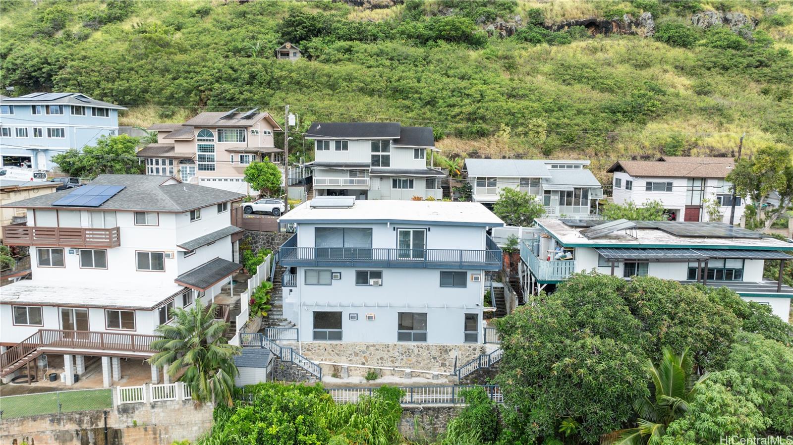 1583  Ala Lani Street Moanalua Valley, Honolulu home - photo 13 of 18