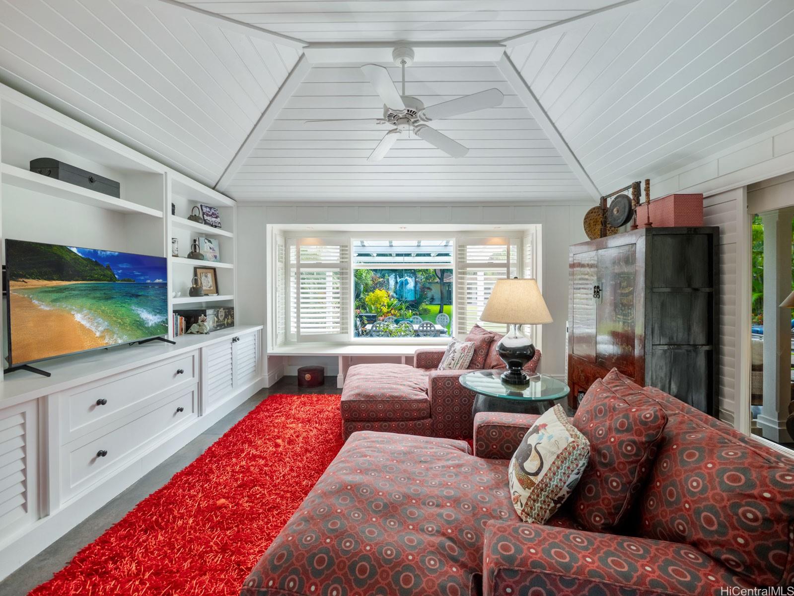 1586  Mokulua Drive Lanikai, Kailua home - photo 15 of 25