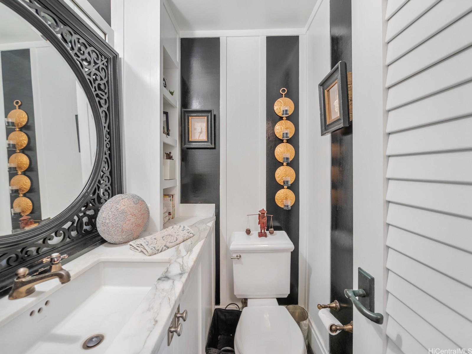 1586  Mokulua Drive Lanikai, Kailua home - photo 16 of 25