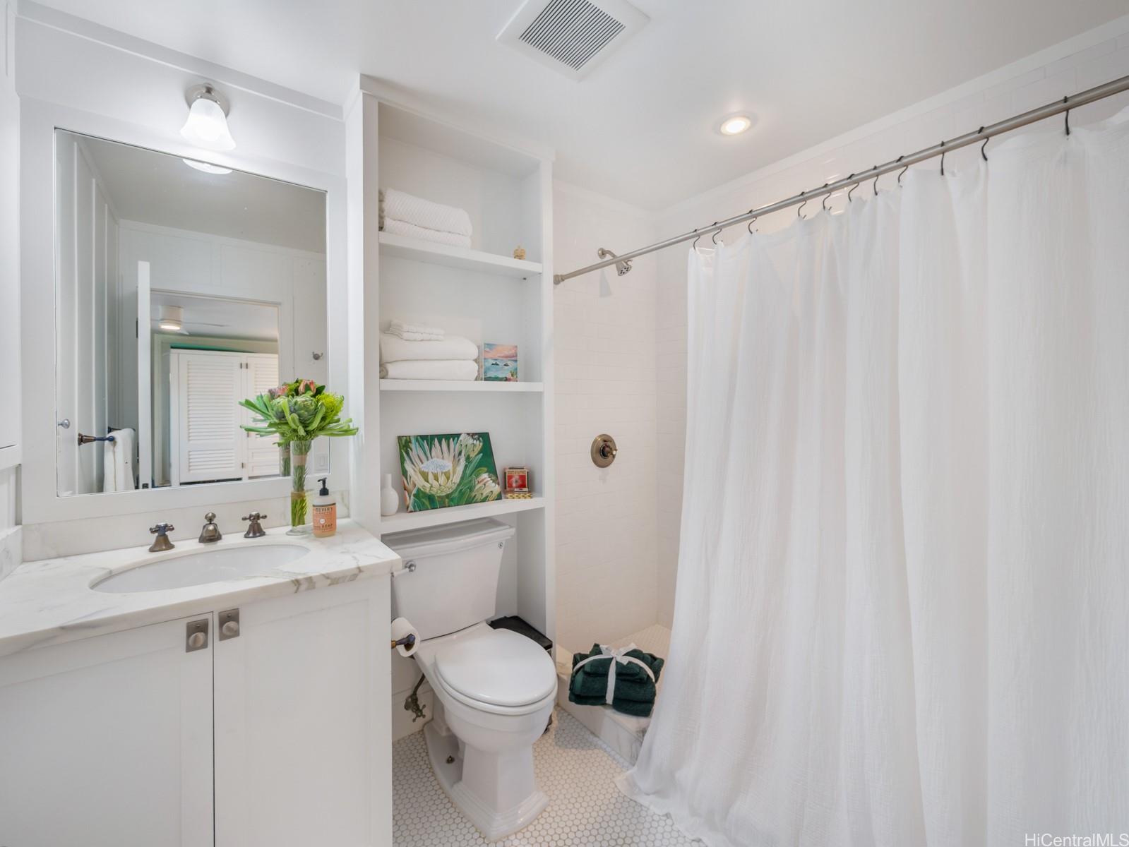 1586  Mokulua Drive Lanikai, Kailua home - photo 22 of 25