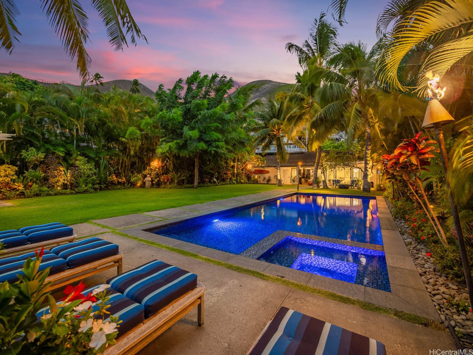 1586  Mokulua Drive Lanikai, Kailua home - photo 23 of 25