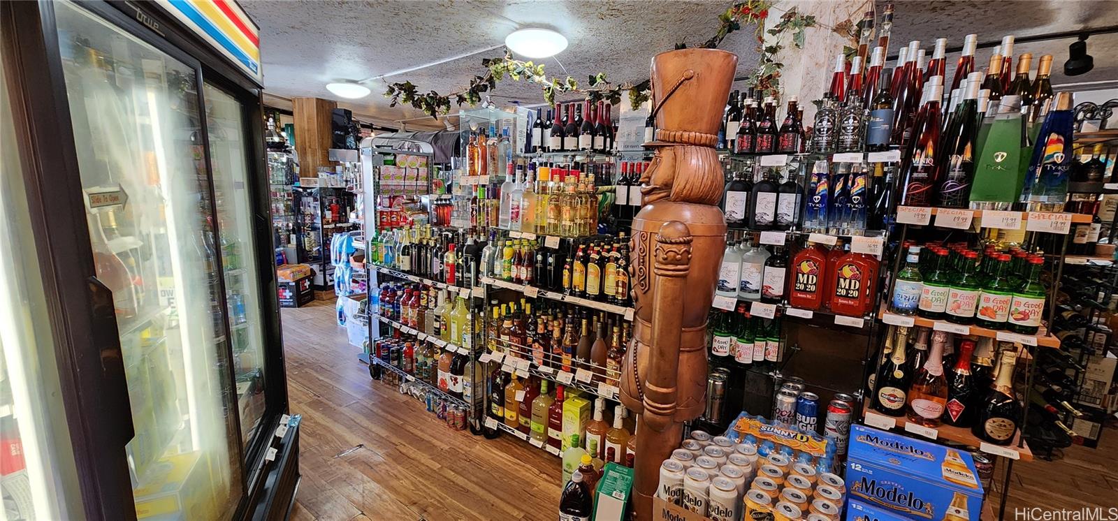 159 Kaiulani Ave Waikiki  - photo 7 of 10