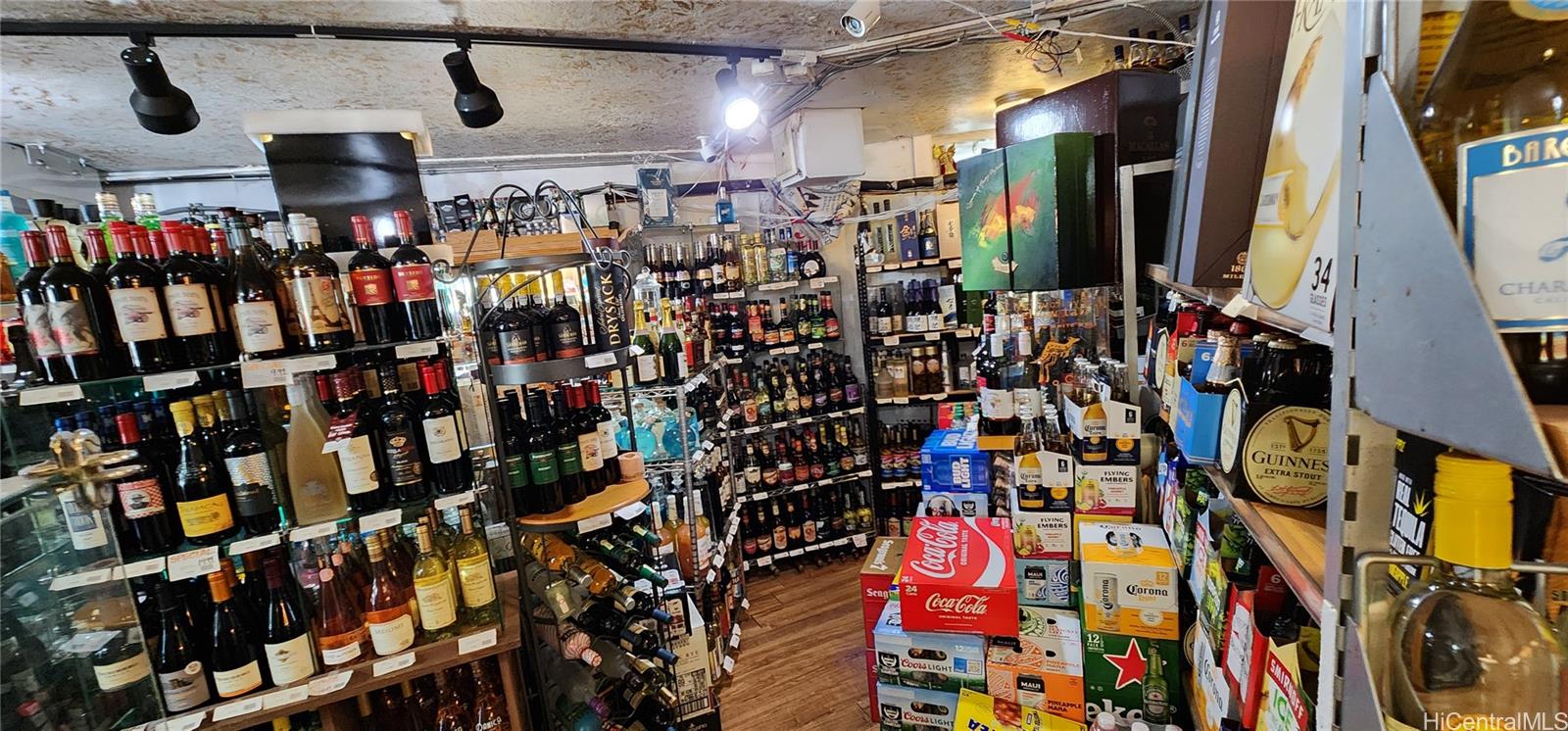 159 Kaiulani Ave Waikiki  - photo 8 of 10