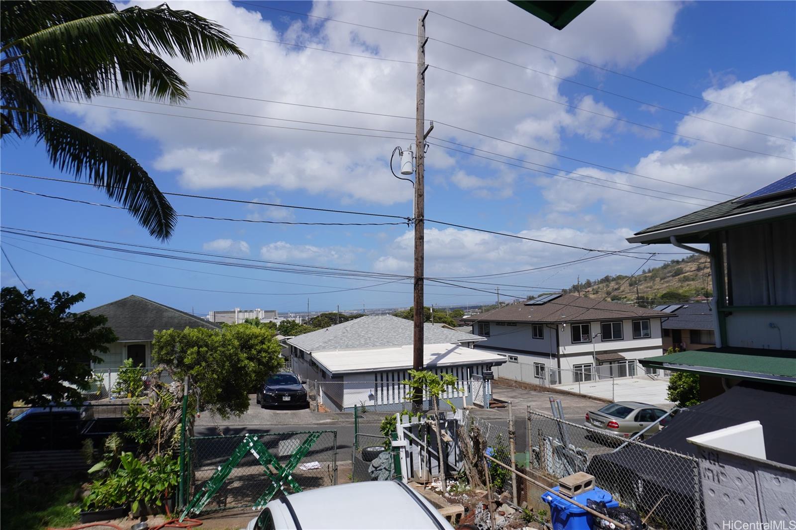1592  Perry Street Kalihi-upper, Honolulu home - photo 9 of 24