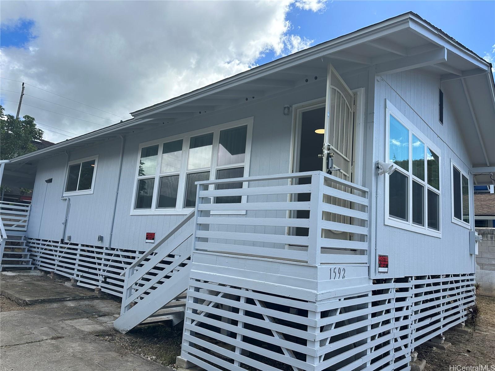1592  Perry Street Kalihi-upper, Honolulu home - photo 2 of 10