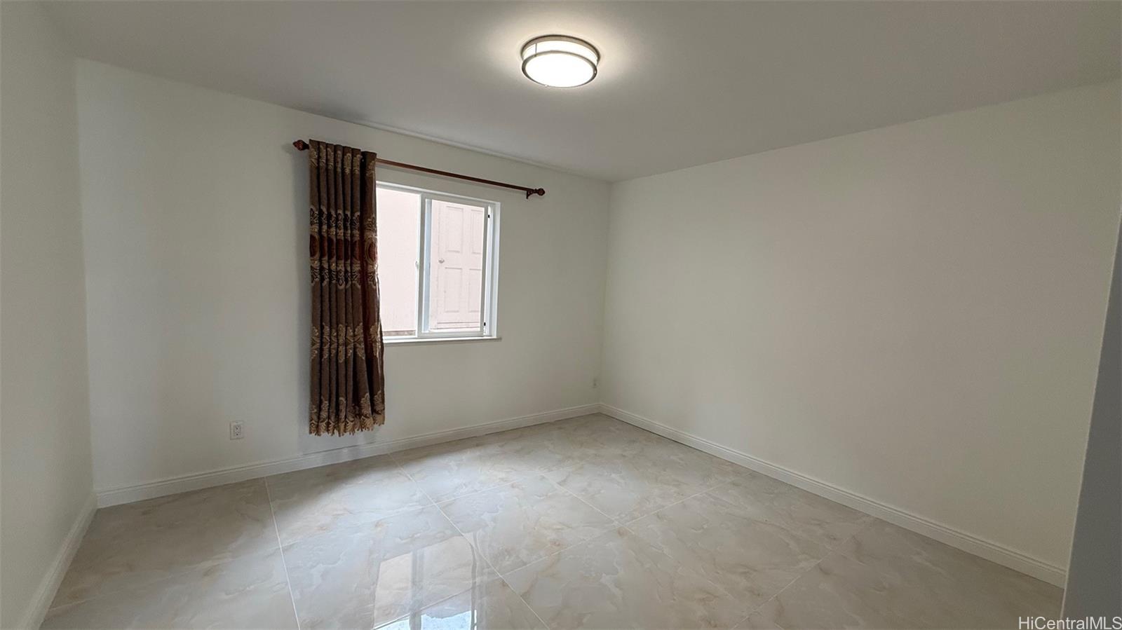 1594 Wailele St Honolulu - Rental - photo 7 of 9