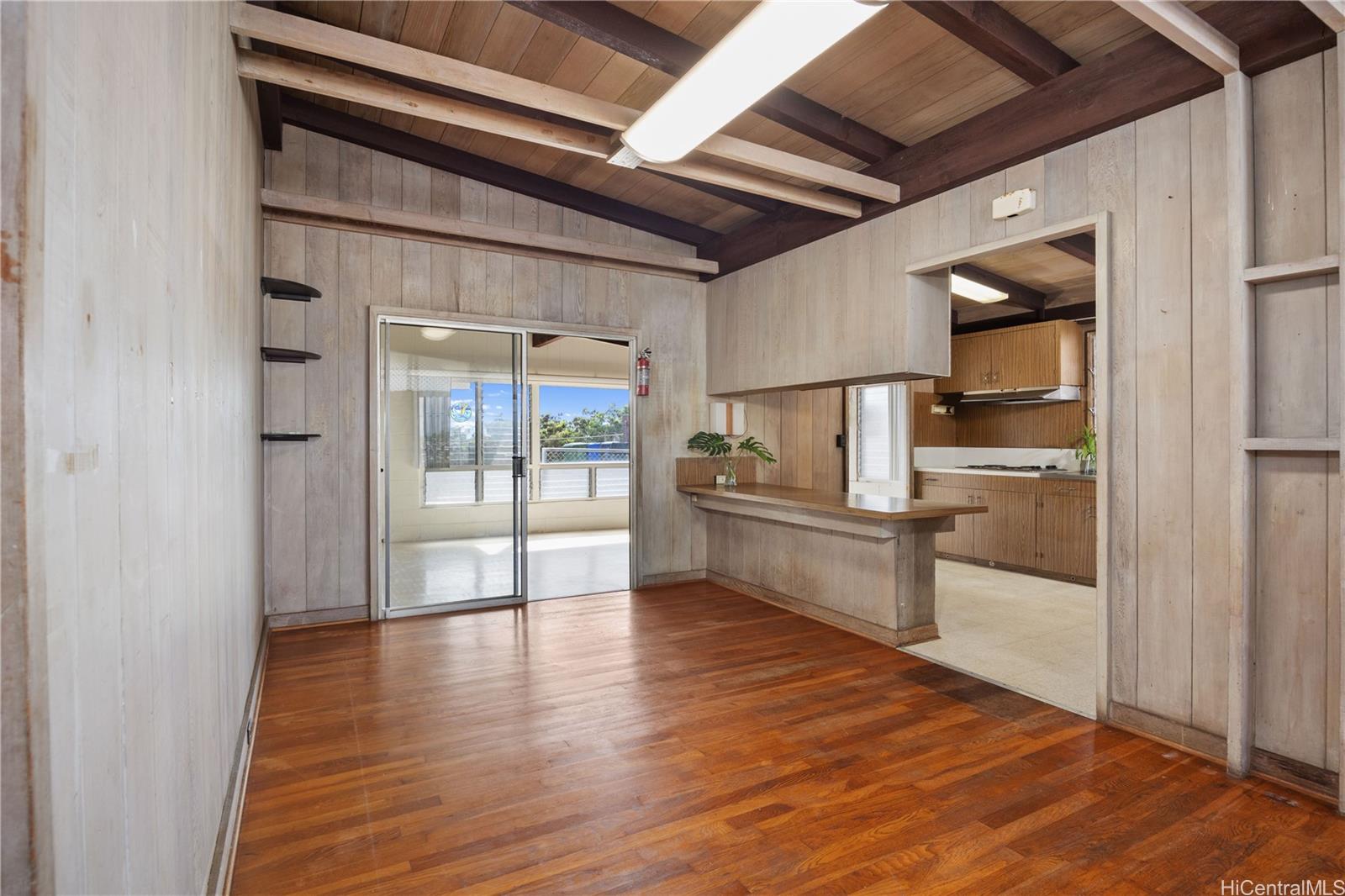 1599  Ala Amoamo Street Moanalua Gardens, Honolulu home - photo 10 of 23