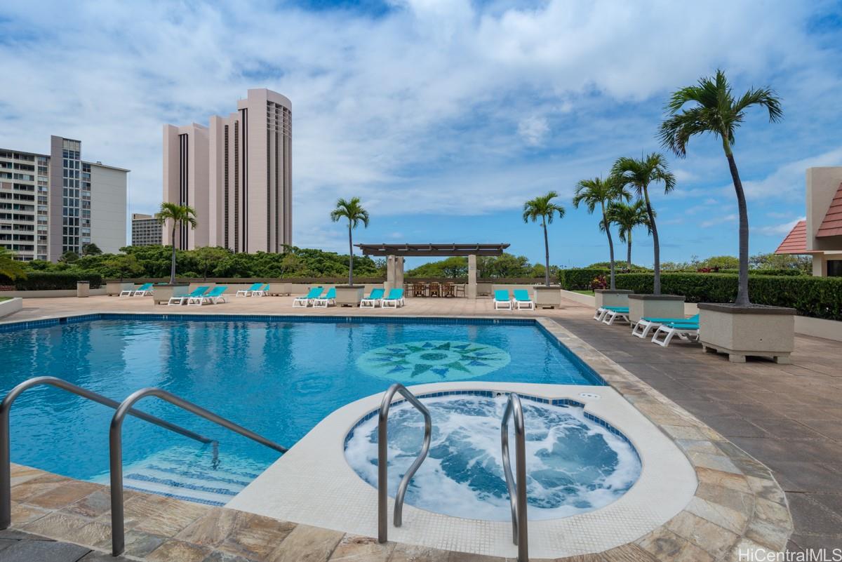 Yacht Harbor Towers condo # 1406, Honolulu, Hawaii - photo 18 of 25