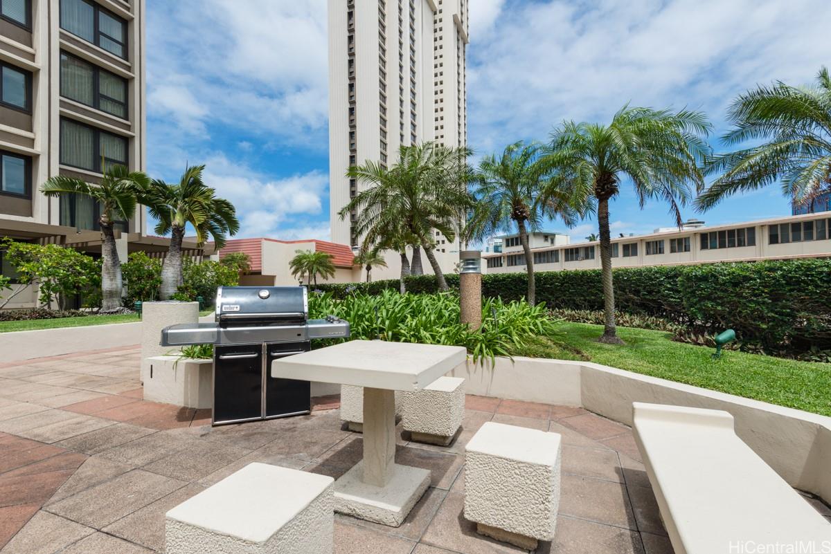 Yacht Harbor Towers condo # 1406, Honolulu, Hawaii - photo 15 of 25