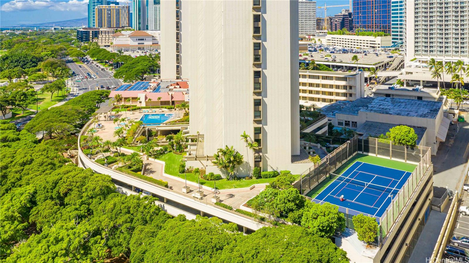 Yacht Harbor Towers condo # 1406, Honolulu, Hawaii - photo 21 of 25