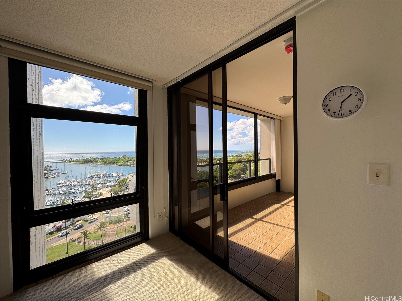 Yacht Harbor Towers condo # 1808, Honolulu, Hawaii - photo 13 of 20