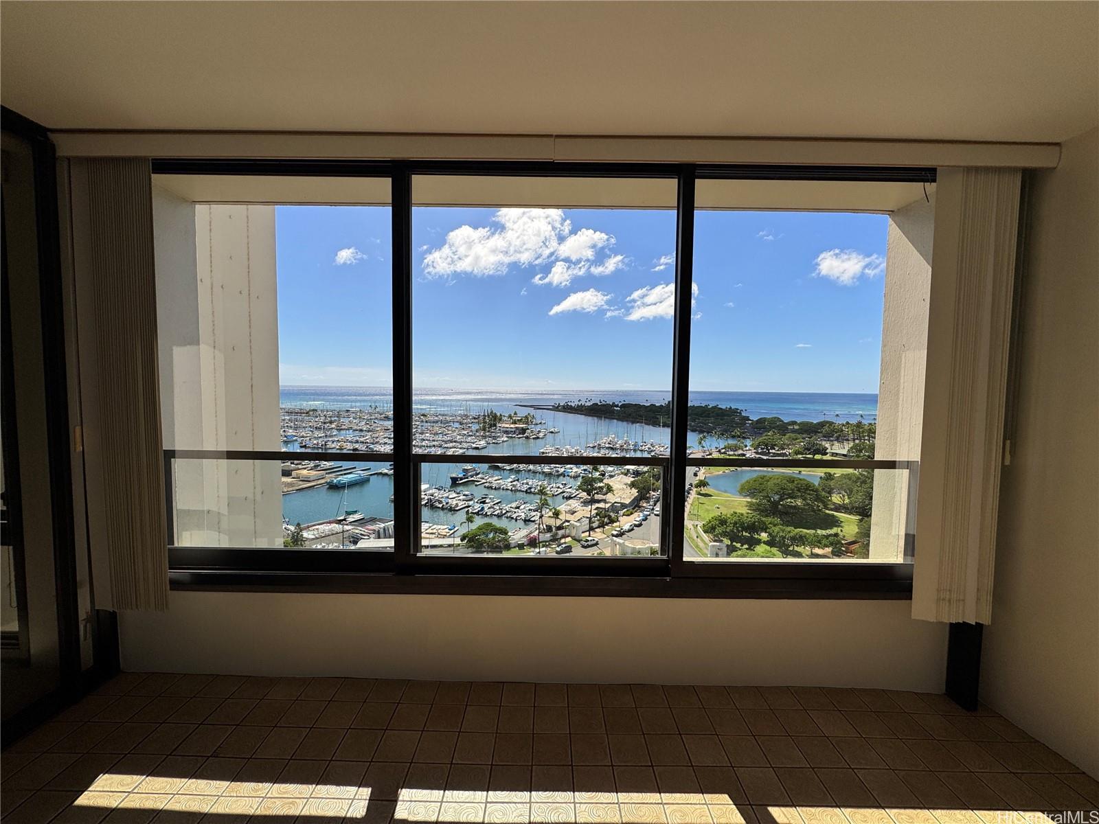 Yacht Harbor Towers condo # 1808, Honolulu, Hawaii - photo 3 of 19