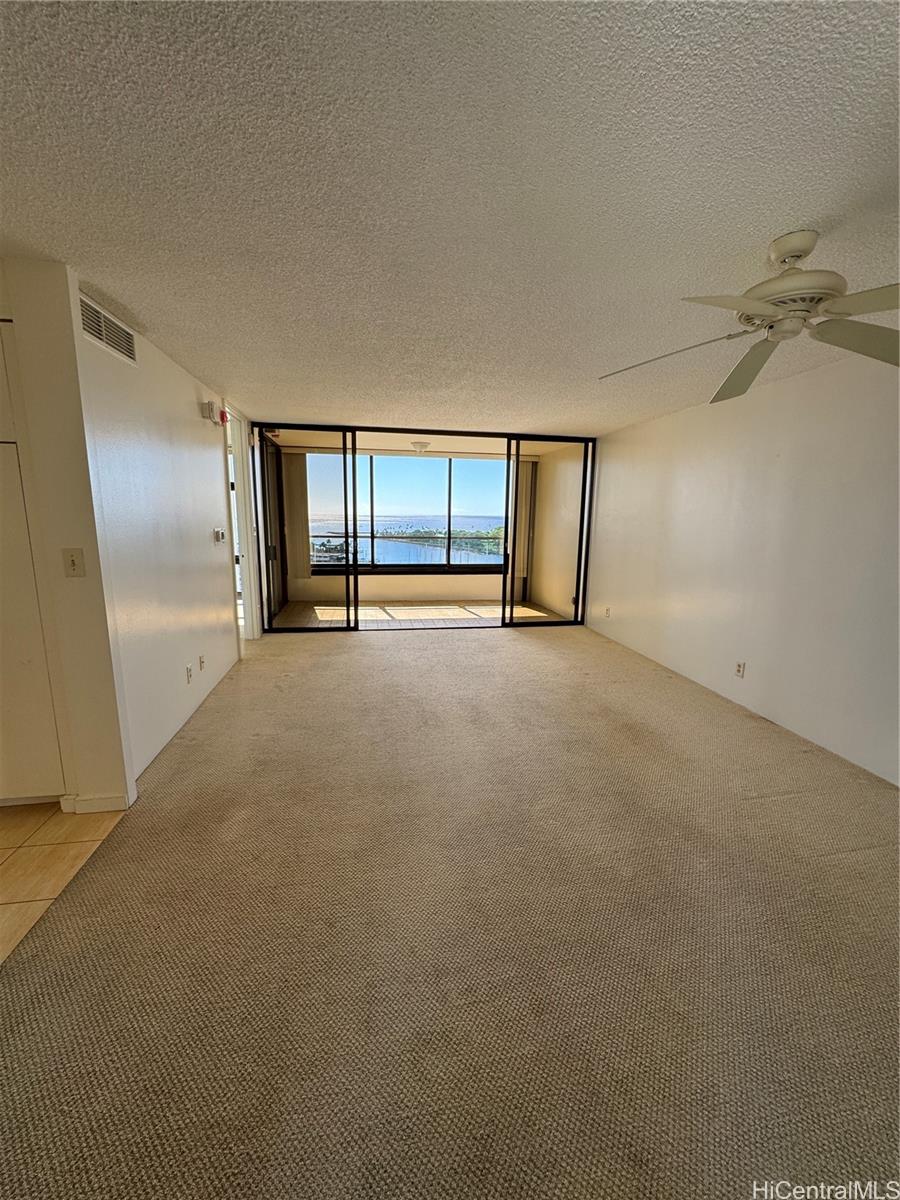 Yacht Harbor Towers condo # 1808, Honolulu, Hawaii - photo 5 of 19