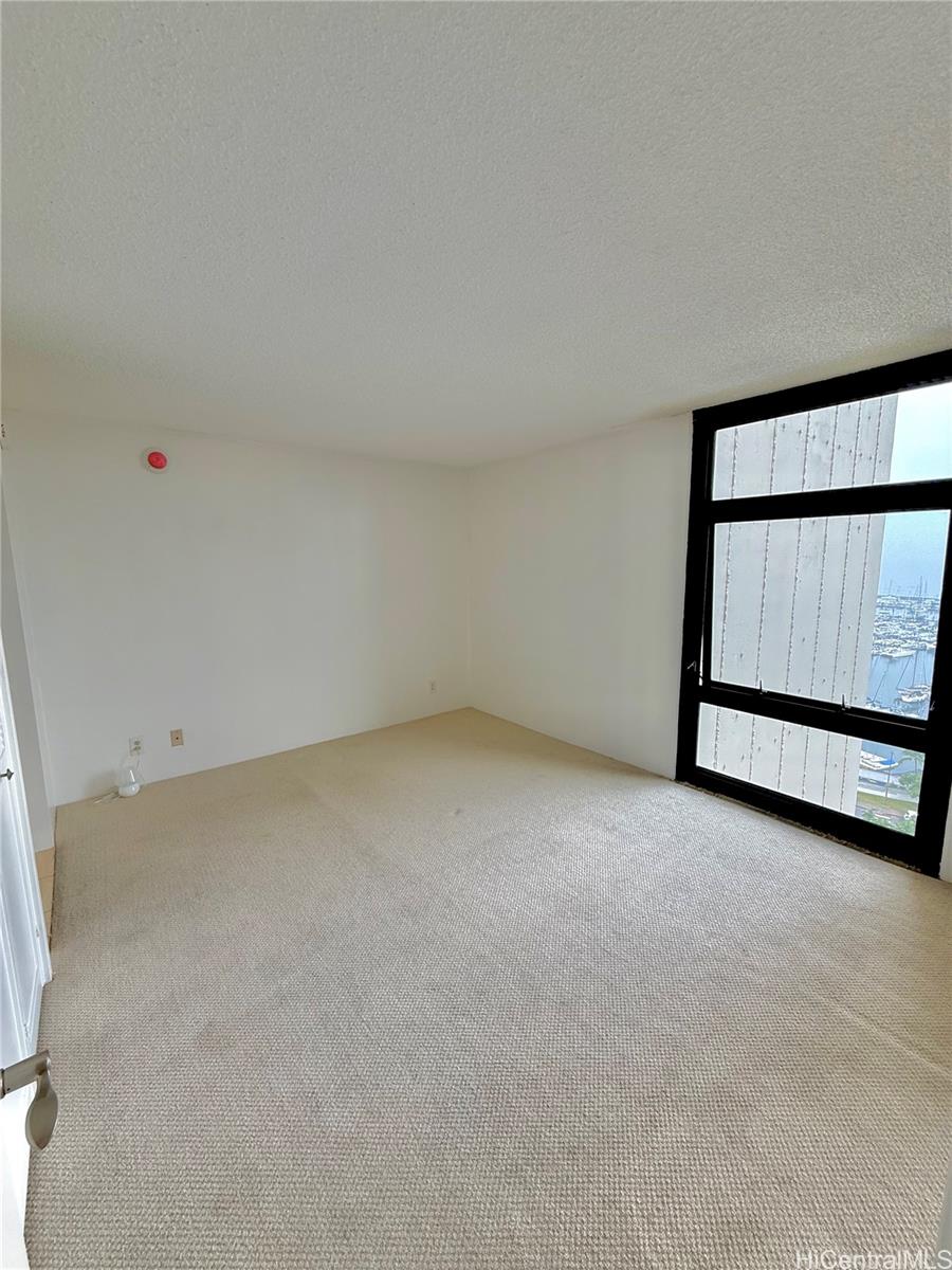 Yacht Harbor Towers condo # 1808, Honolulu, Hawaii - photo 9 of 20