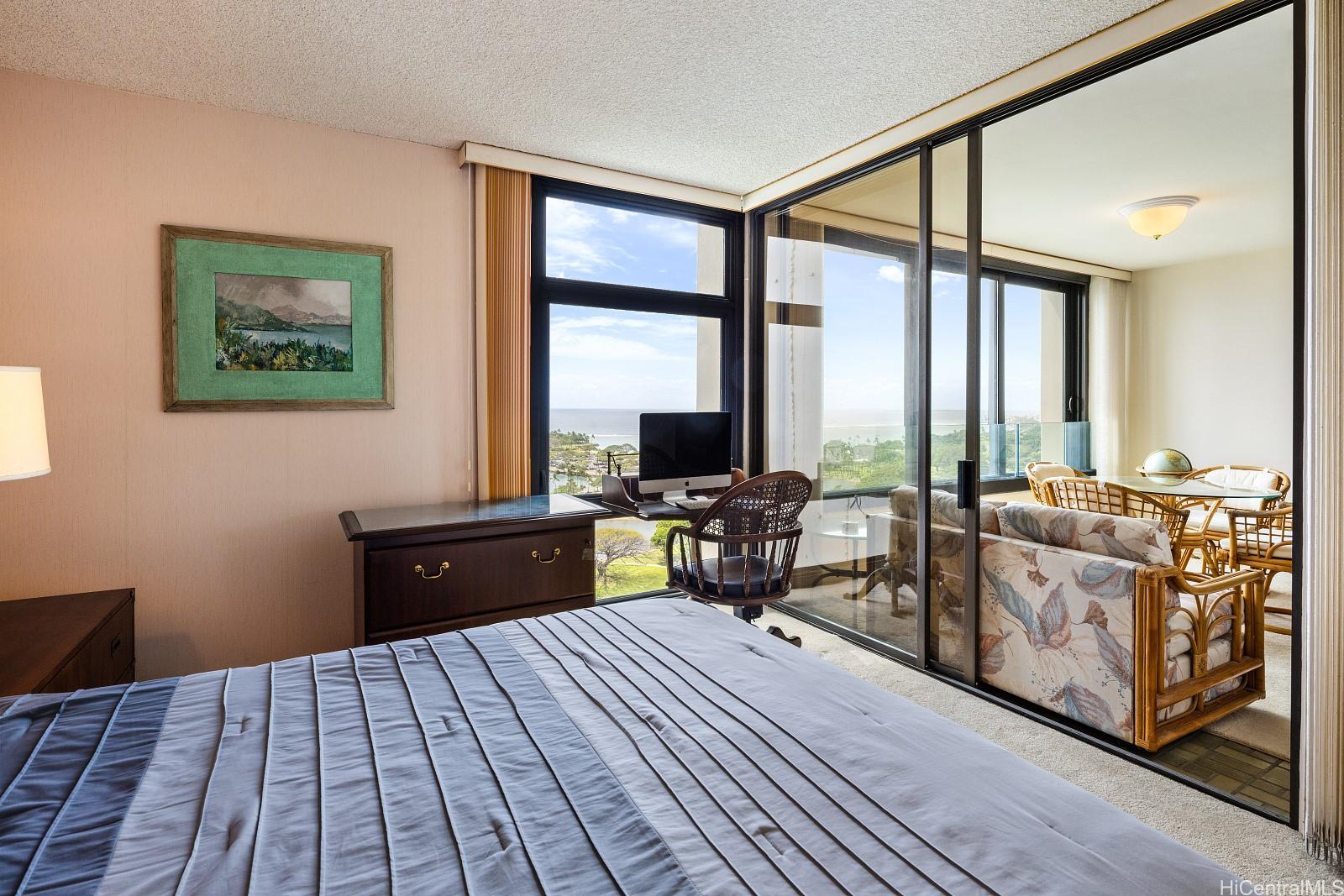 Yacht Harbor Towers condo # 1912, Honolulu, Hawaii - photo 11 of 25