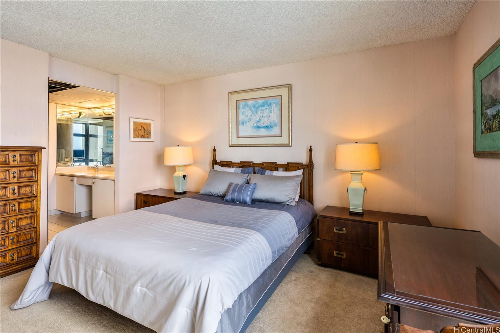 Yacht Harbor Towers condo # 1912, Honolulu, Hawaii - photo 12 of 25