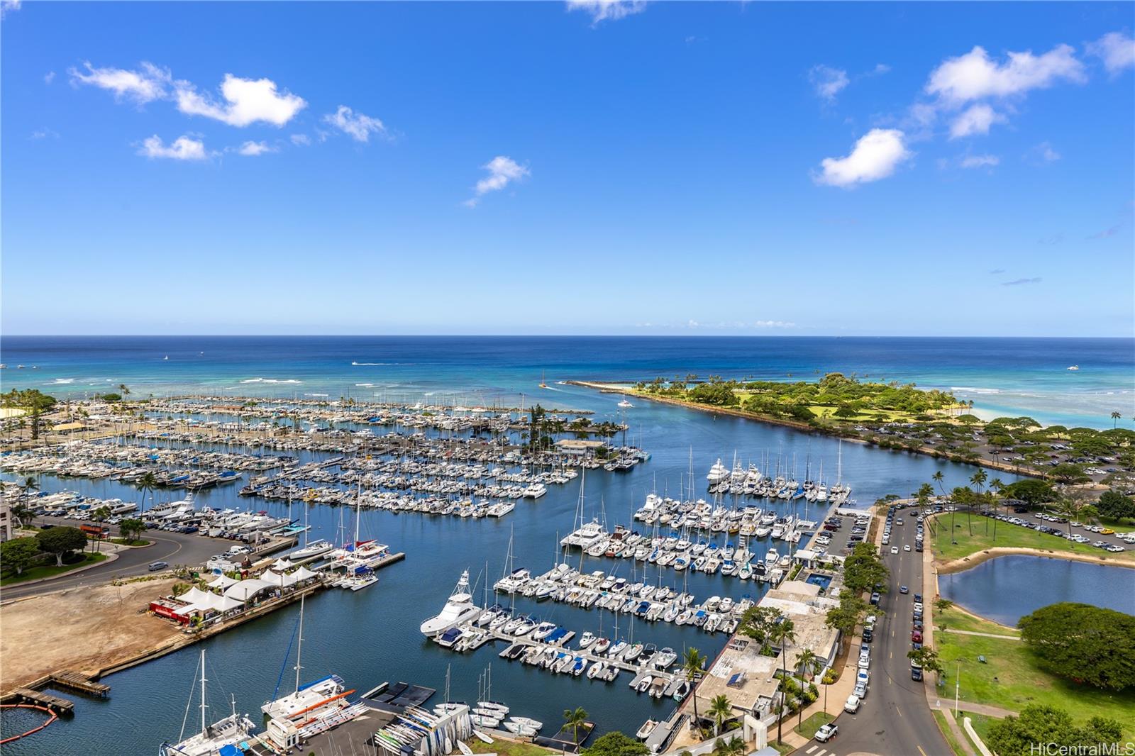 Yacht Harbor Towers condo # 2804, Honolulu, Hawaii - photo 2 of 17