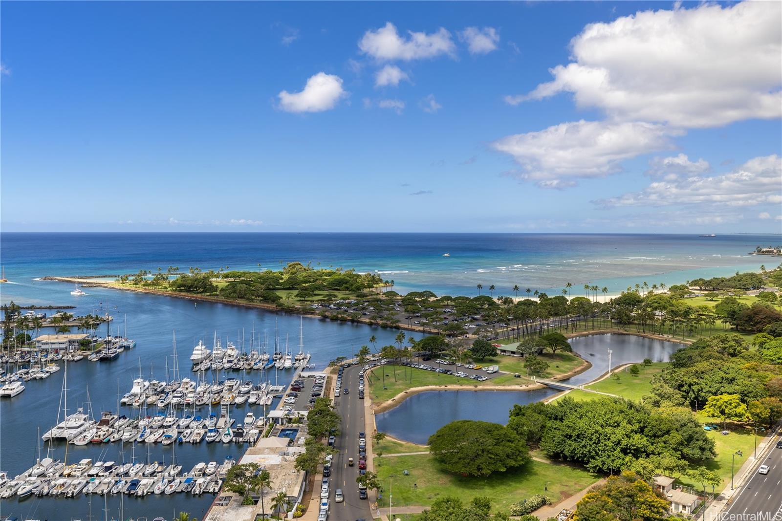 Yacht Harbor Towers condo # 2804, Honolulu, Hawaii - photo 13 of 17