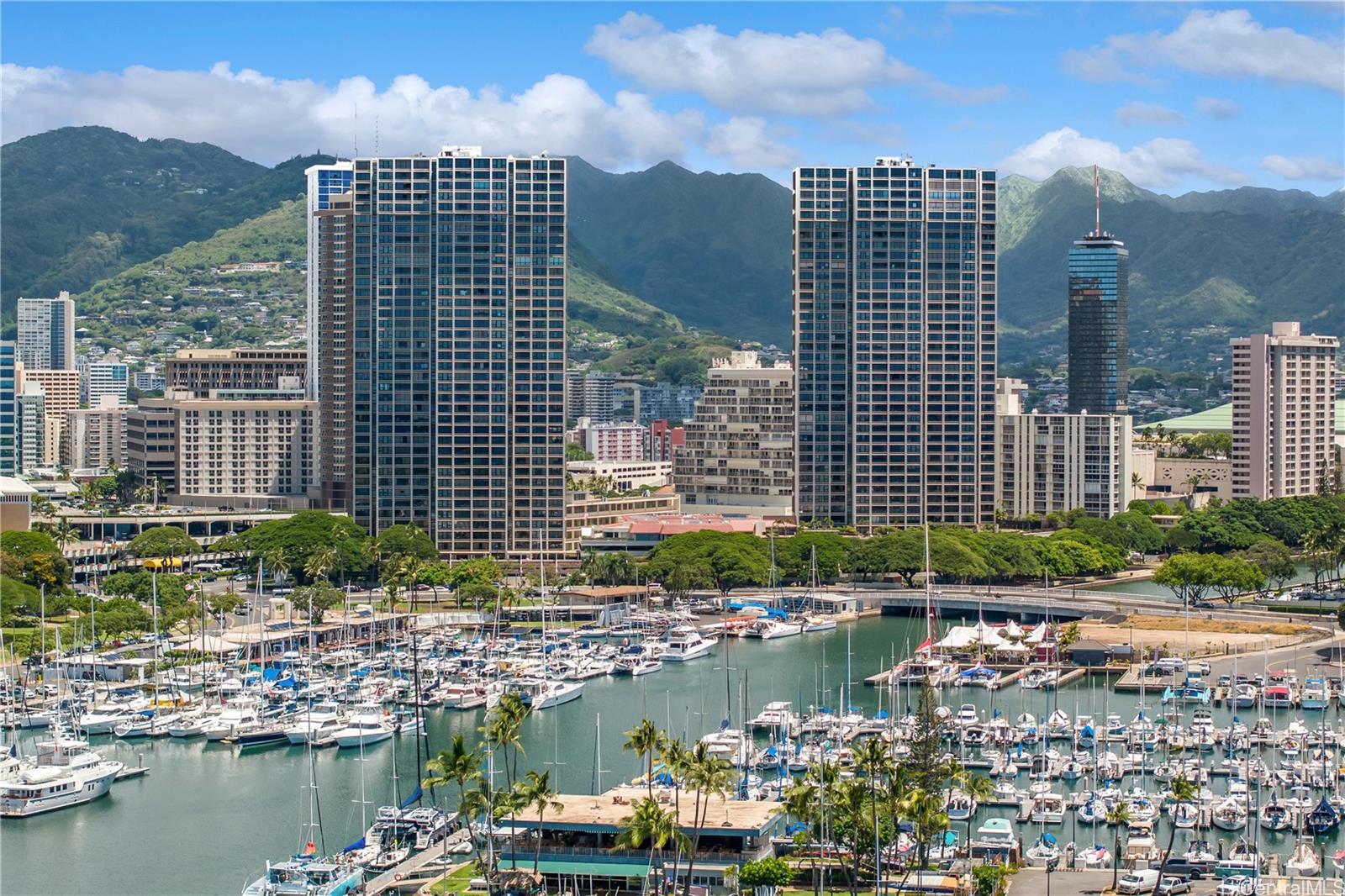 Yacht Harbor Towers condo # 2804, Honolulu, Hawaii - photo 16 of 17