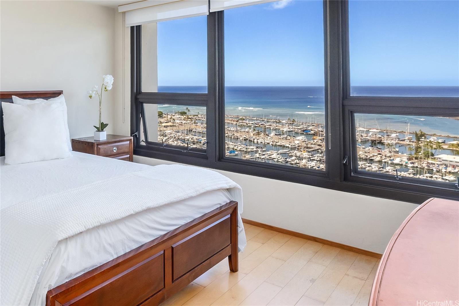 Yacht Harbor Towers condo # 2804, Honolulu, Hawaii - photo 3 of 20