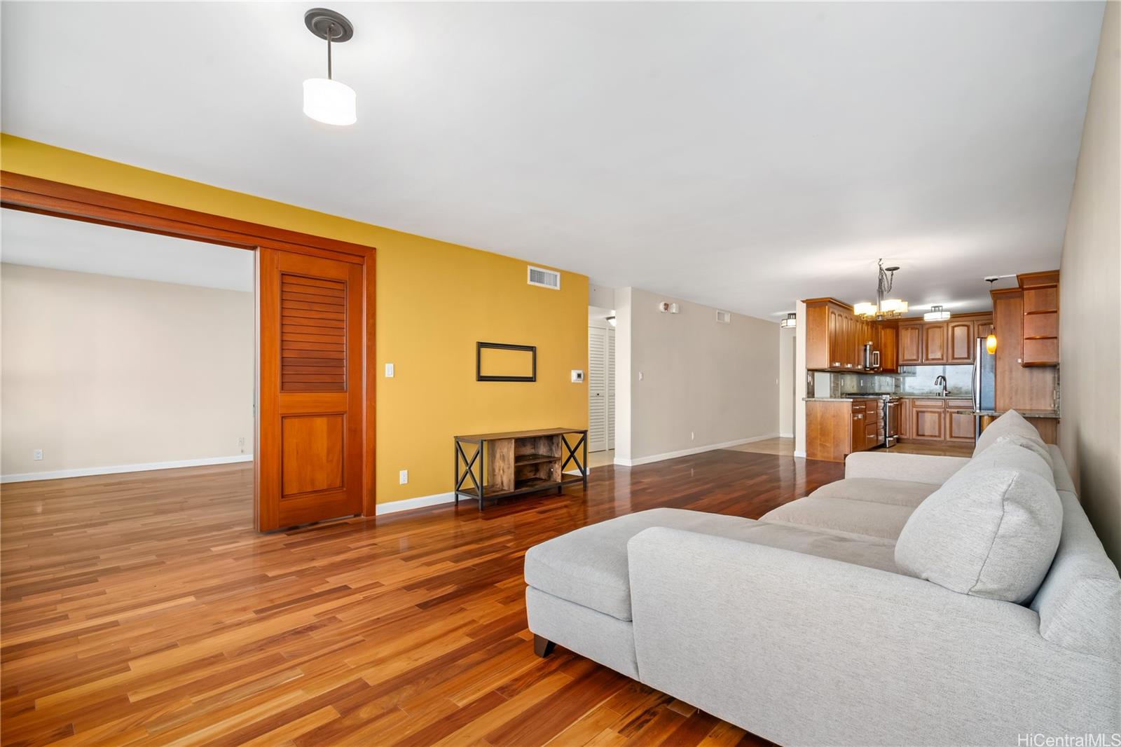 Yacht Harbor Towers condo # 2806, Honolulu, Hawaii - photo 8 of 11