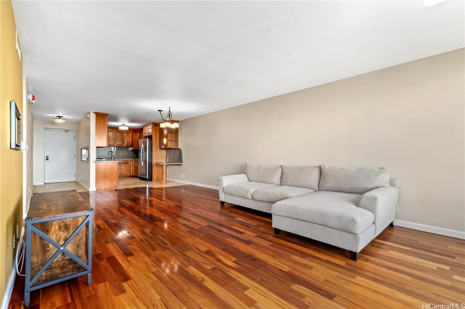 Yacht Harbor Towers condo # 2806, Honolulu, Hawaii - photo 9 of 11