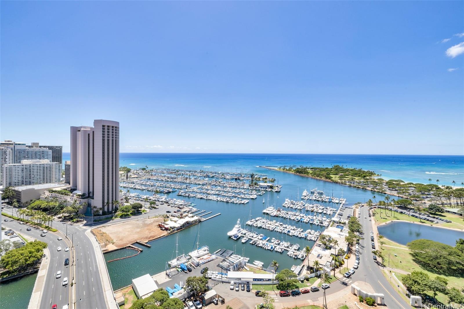 Yacht Harbor Towers condo # 2902, Honolulu, Hawaii - photo 7 of 24