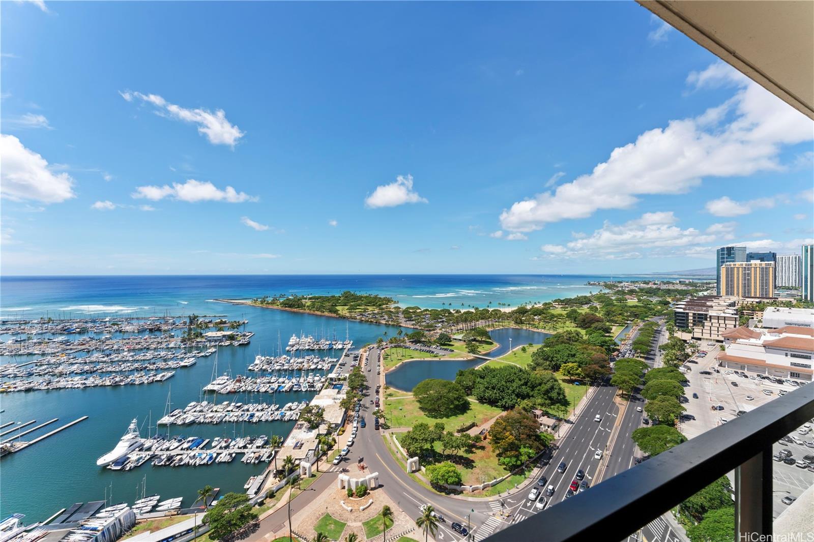 Yacht Harbor Towers condo # 2906, Honolulu, Hawaii - photo 17 of 25