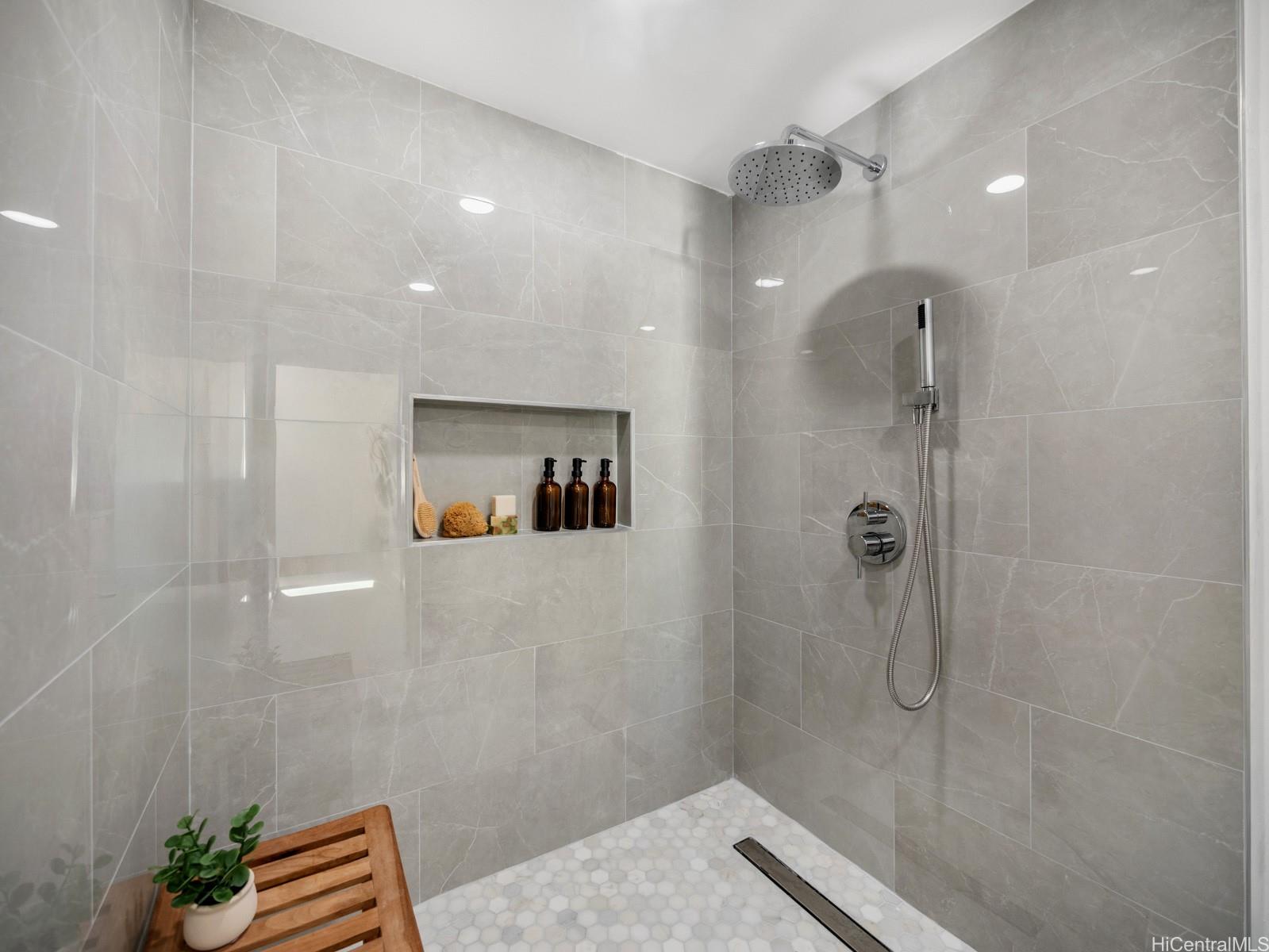 Yacht Harbor Towers condo # 2906, Honolulu, Hawaii - photo 12 of 23