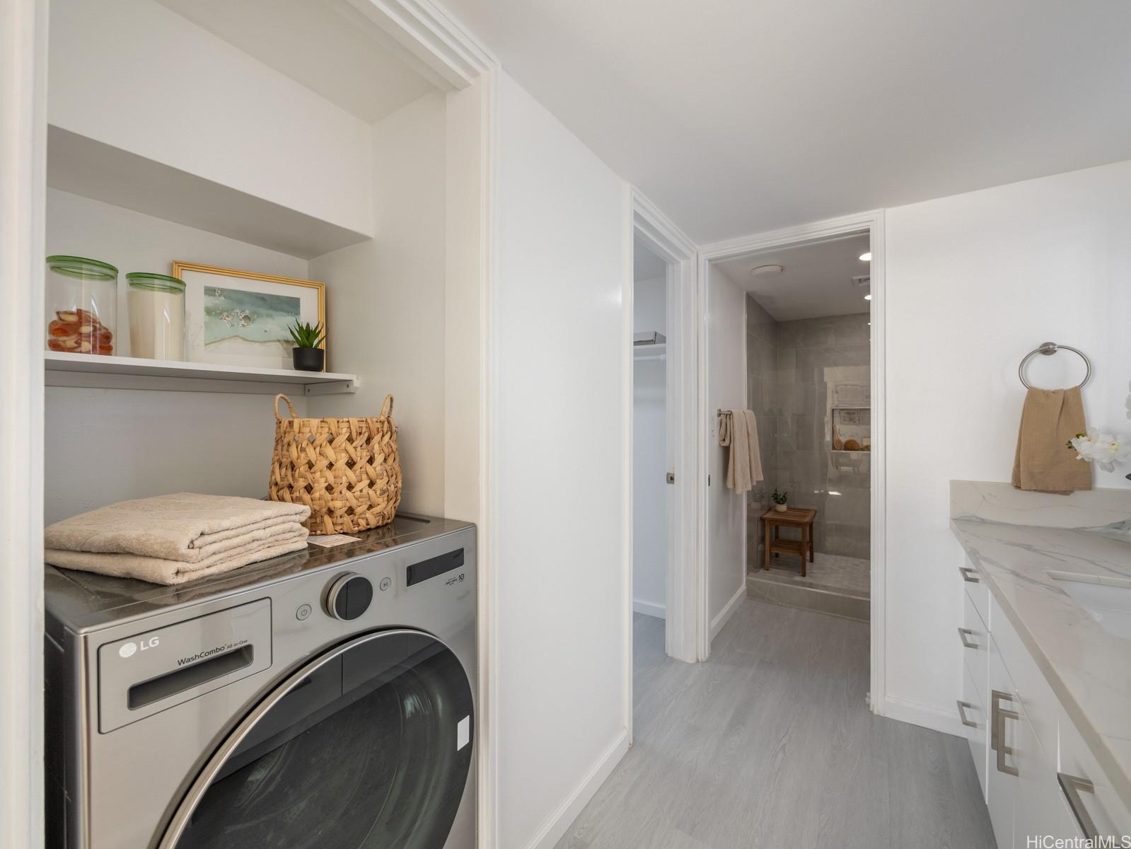 Yacht Harbor Towers condo # 2906, Honolulu, Hawaii - photo 13 of 23