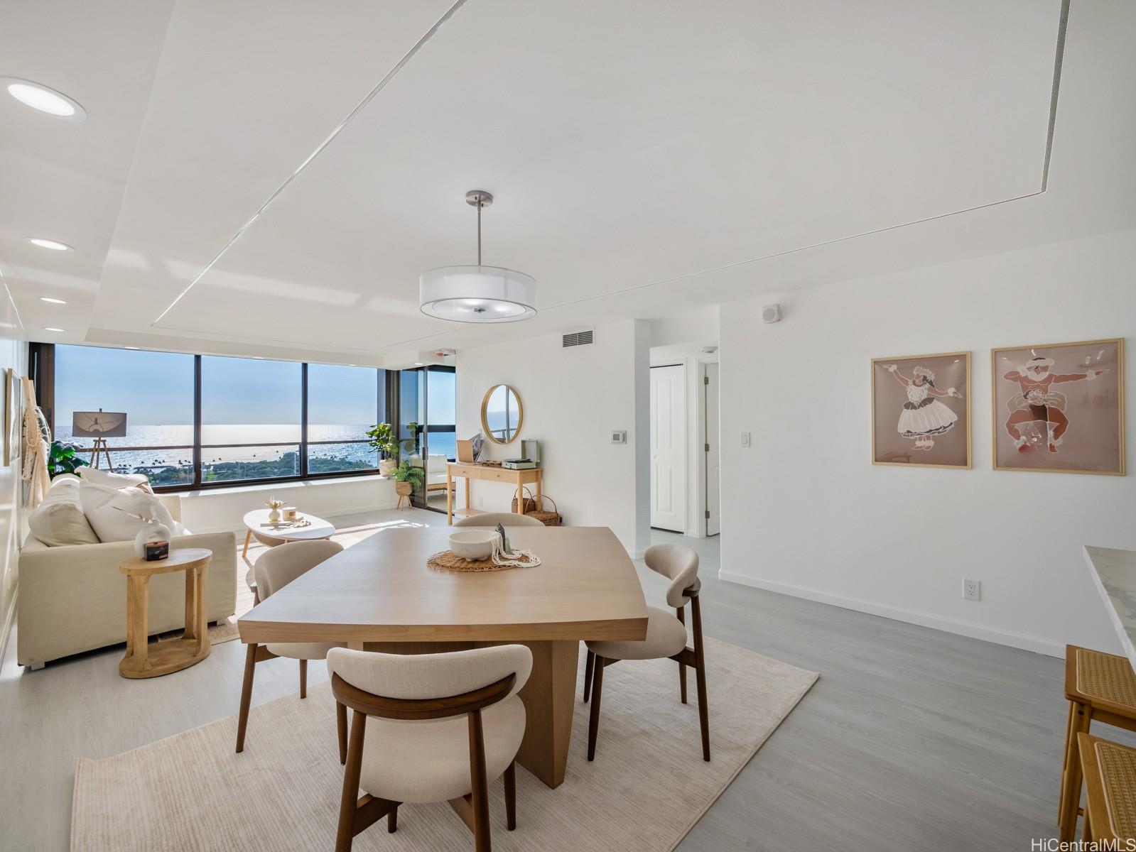 Yacht Harbor Towers condo # 2906, Honolulu, Hawaii - photo 5 of 23