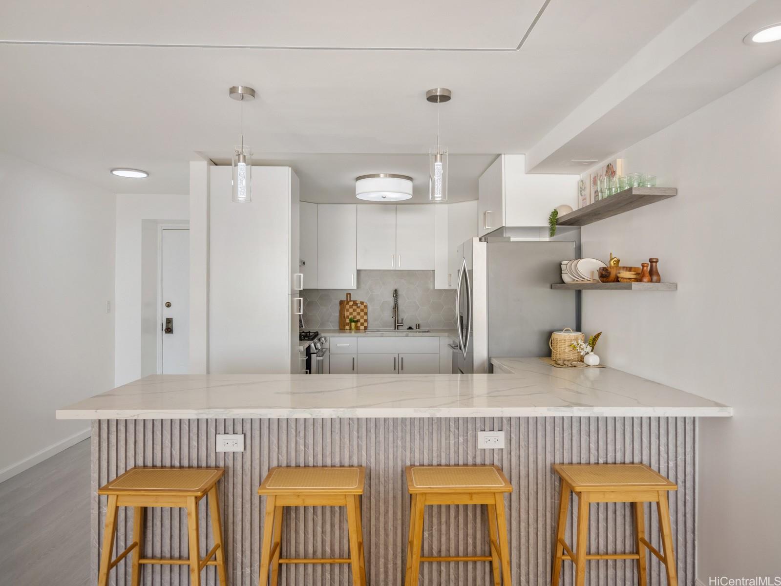 Yacht Harbor Towers condo # 2906, Honolulu, Hawaii - photo 6 of 23