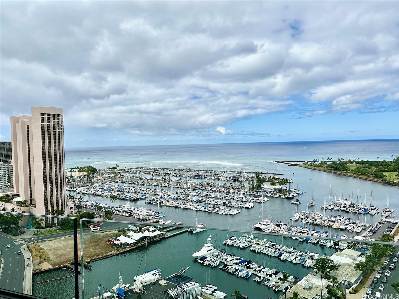 Yacht Harbor Towers condo # 2908, Honolulu, Hawaii - photo 11 of 11