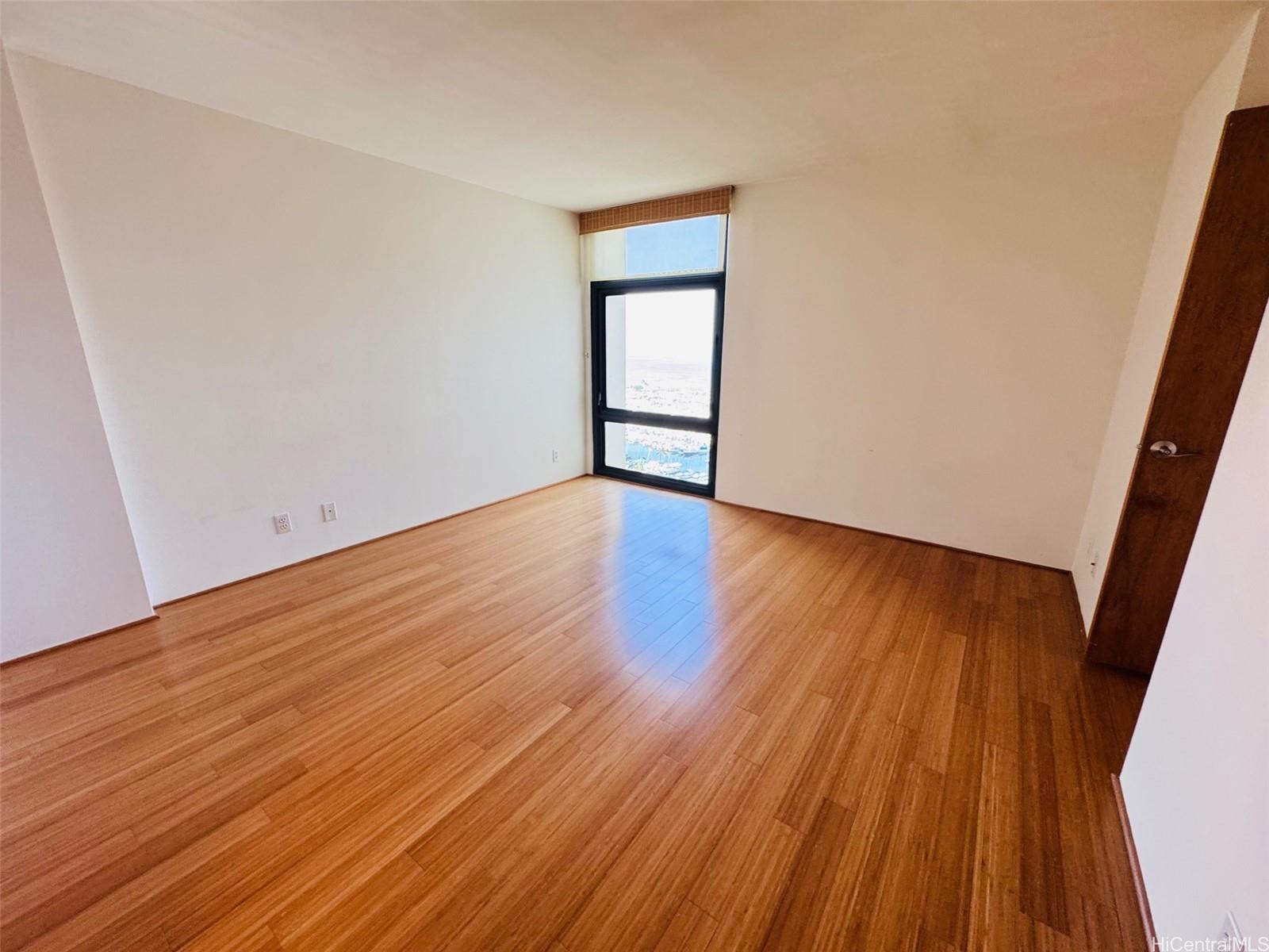 Yacht Harbor Towers condo # 3202, Honolulu, Hawaii - photo 13 of 20