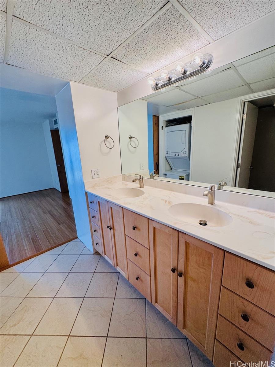 Yacht Harbor Towers condo # 3202, Honolulu, Hawaii - photo 16 of 20