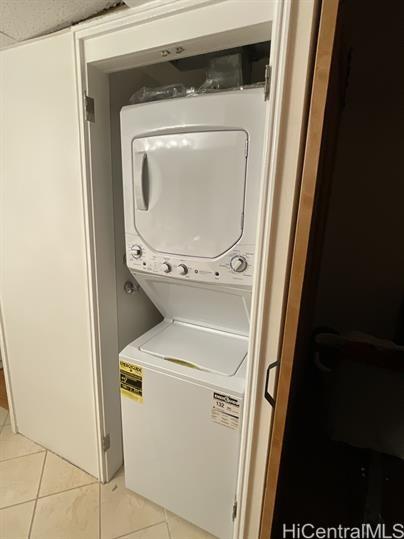 Yacht Harbor Towers condo # 3202, Honolulu, Hawaii - photo 6 of 20