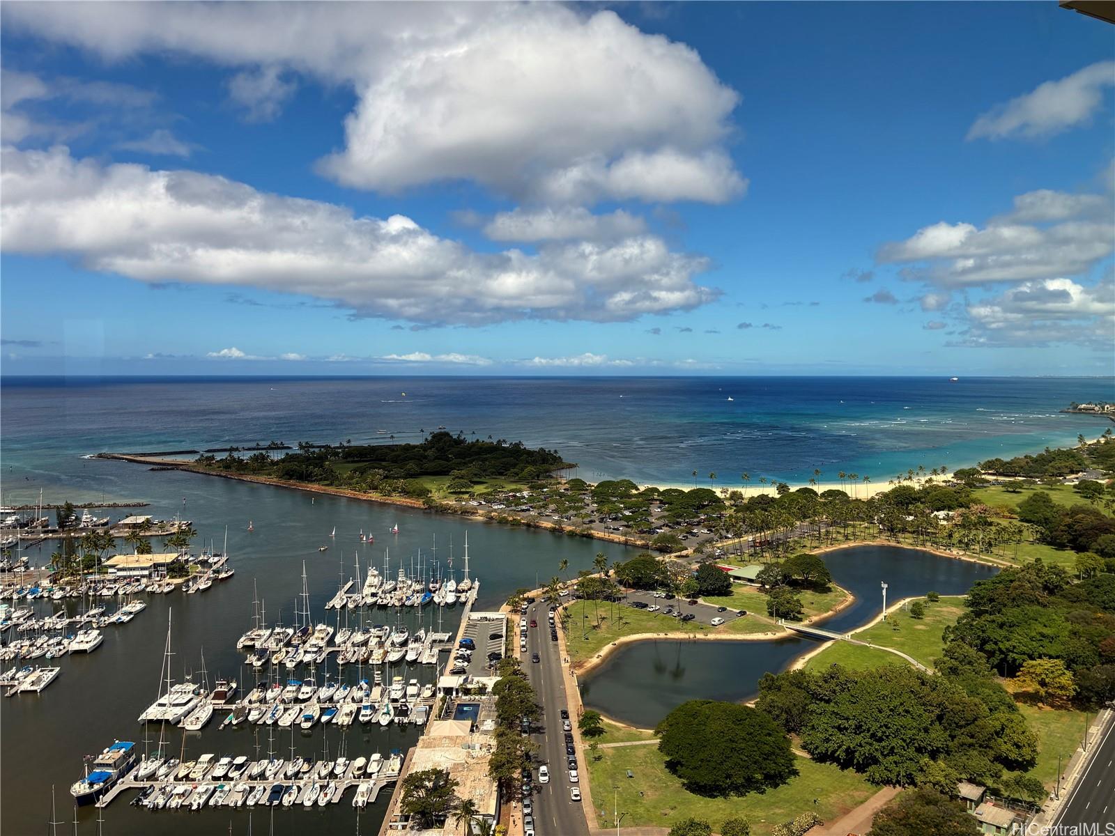 1600 Ala Moana Blvd Honolulu - Rental - photo 2 of 9